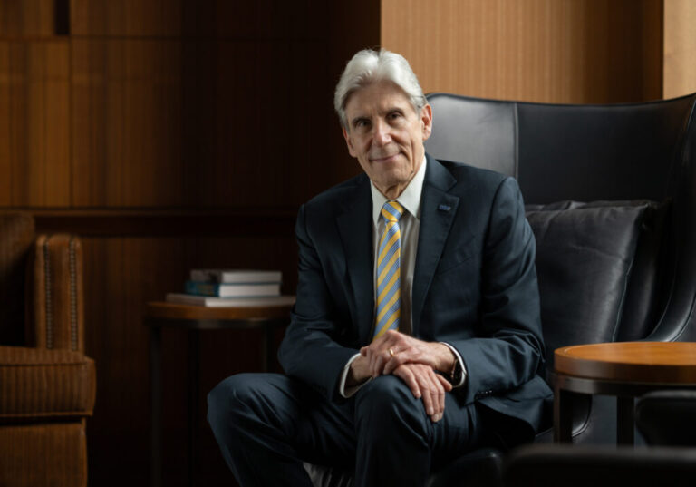 Dr. Julio Frenk