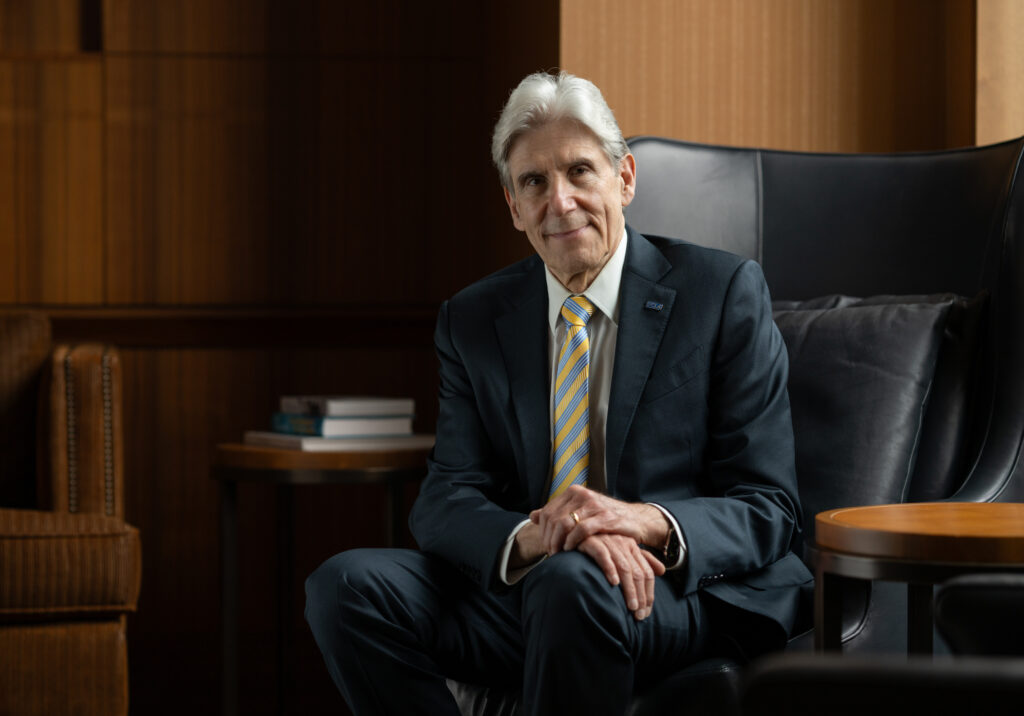 Dr. Julio Frenk
